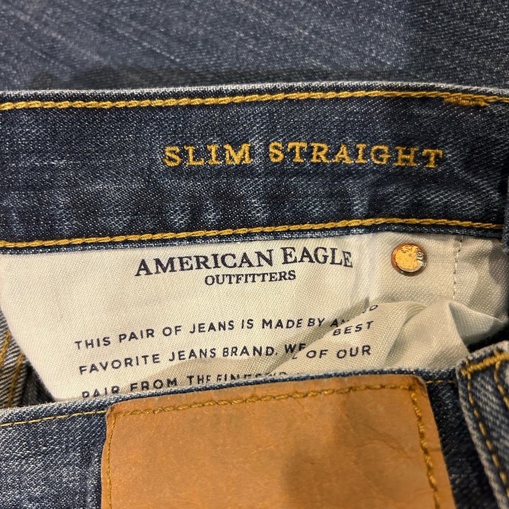 American Eagle Outfitters Men’s Faded Blue Slim Straight Jeans - Picture 4 of 5